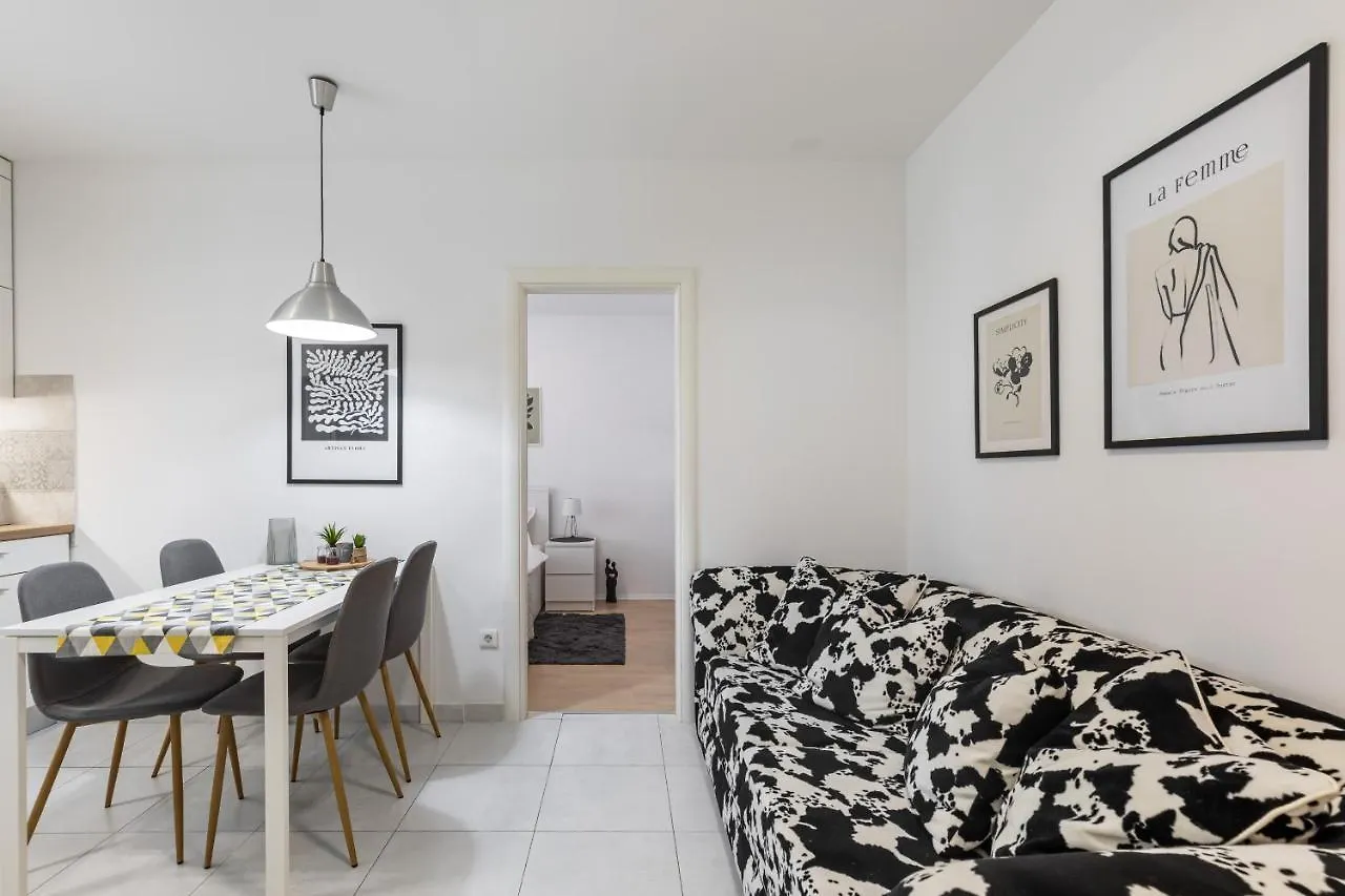 Apartment Cool Suite Split